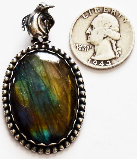 Love Labradorite? So do I! Look at this LOVELY pendant!