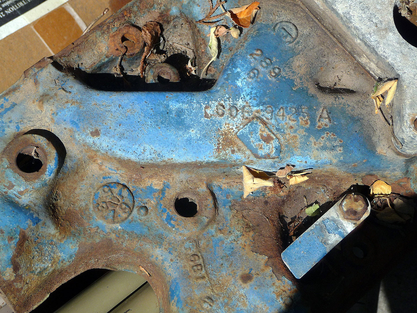 OEM 1965 Ford 289 2BBL intake manifold!