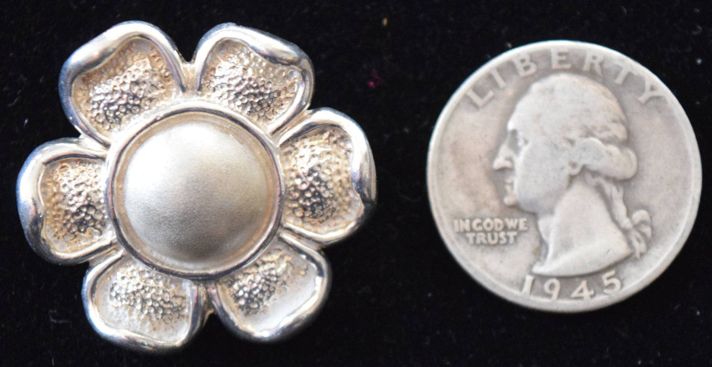 1970s heavy sterling silver floral design brooch