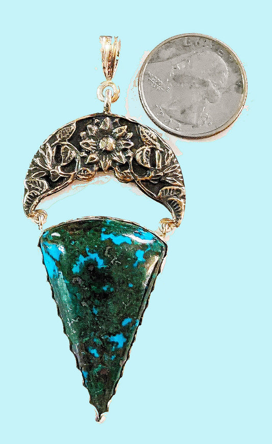 A beautiful bouquet for m&#39;lady. Australian Chrysocolla in a bespoke pendant.