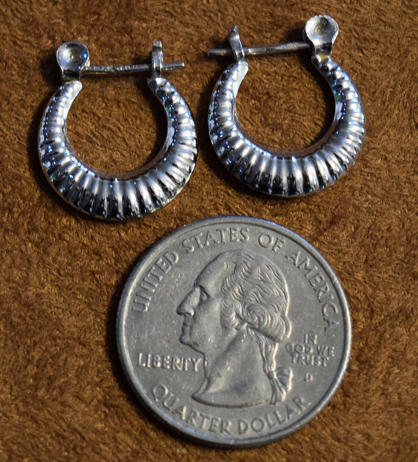 Delicate sterling Silver hoop earrings from the 70&#39;s