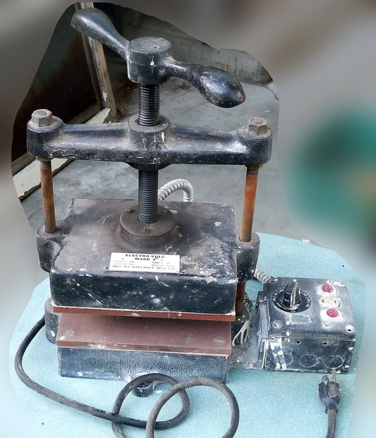 Attention jewelers and mold makers! Used, and VERY reliable,  Haechtel mold vulcanizer for sale!
