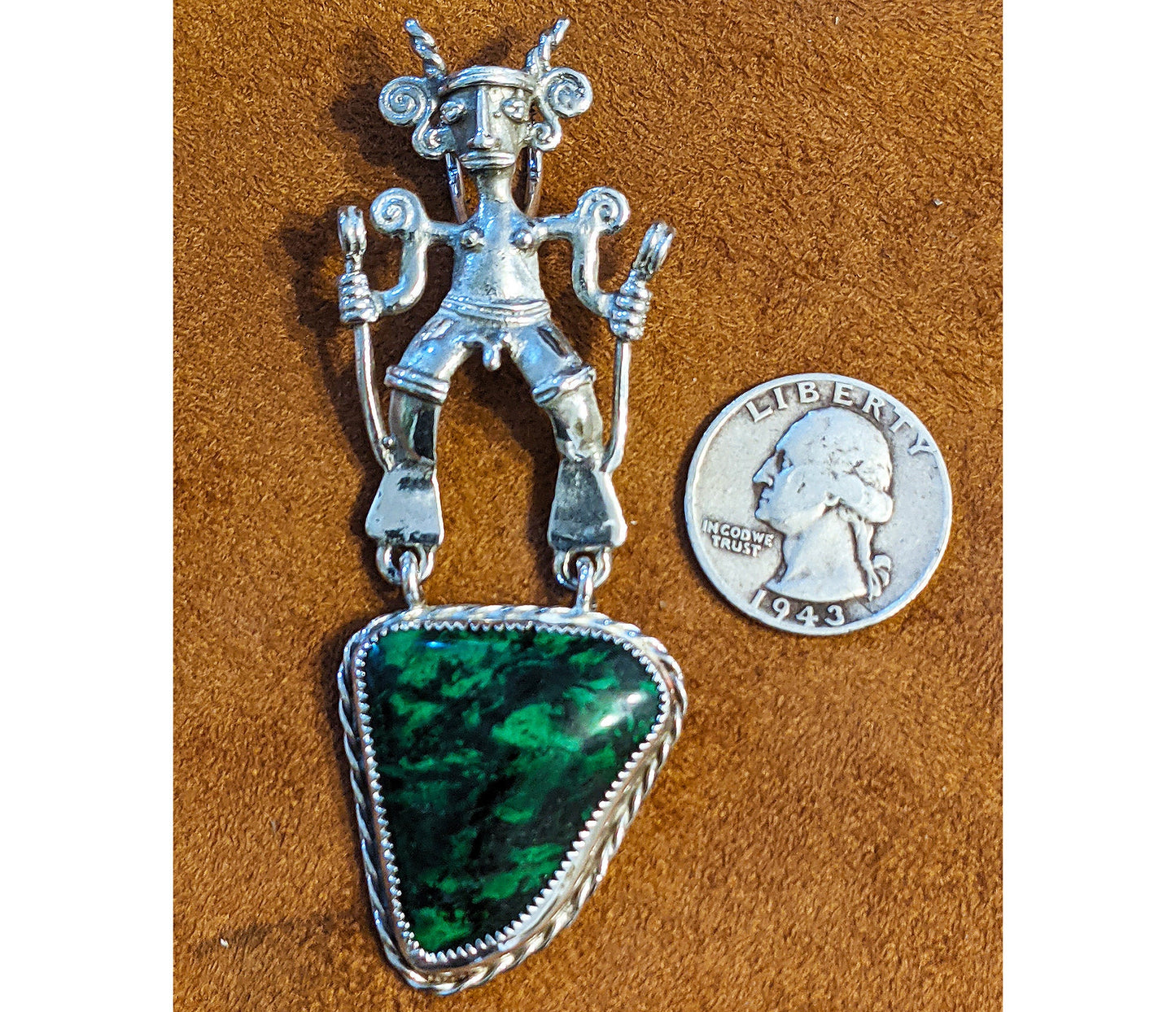 Ode to Shamanism - A magnificent, rich Maw Sit Sit gem with a vintage African Sterling Silver figurine